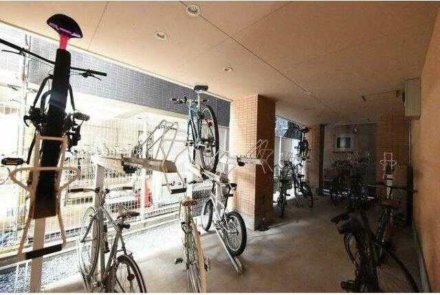 リスレーヌ蔵前のその他|駐輪場