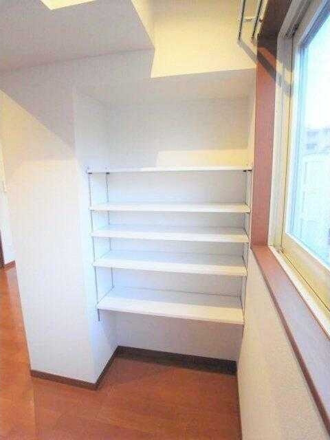 リスレーヌ蔵前の収納|棚