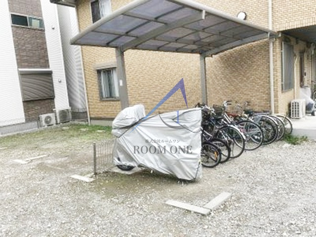 フロントハウスのその他共用部分|駐輪スペースです。