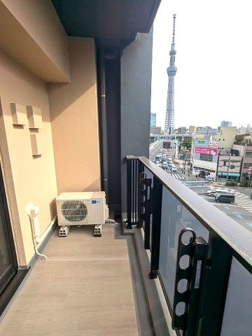SEASON FLATS浅草六丁目のバルコニー|5F、バルコニーからスカイツリー隅田川花火見えます