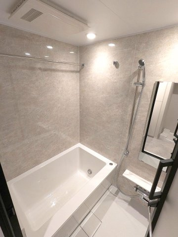 SEASON FLATS浅草六丁目の浴室|追焚オートバス、浴室換気乾燥機、24時間換気