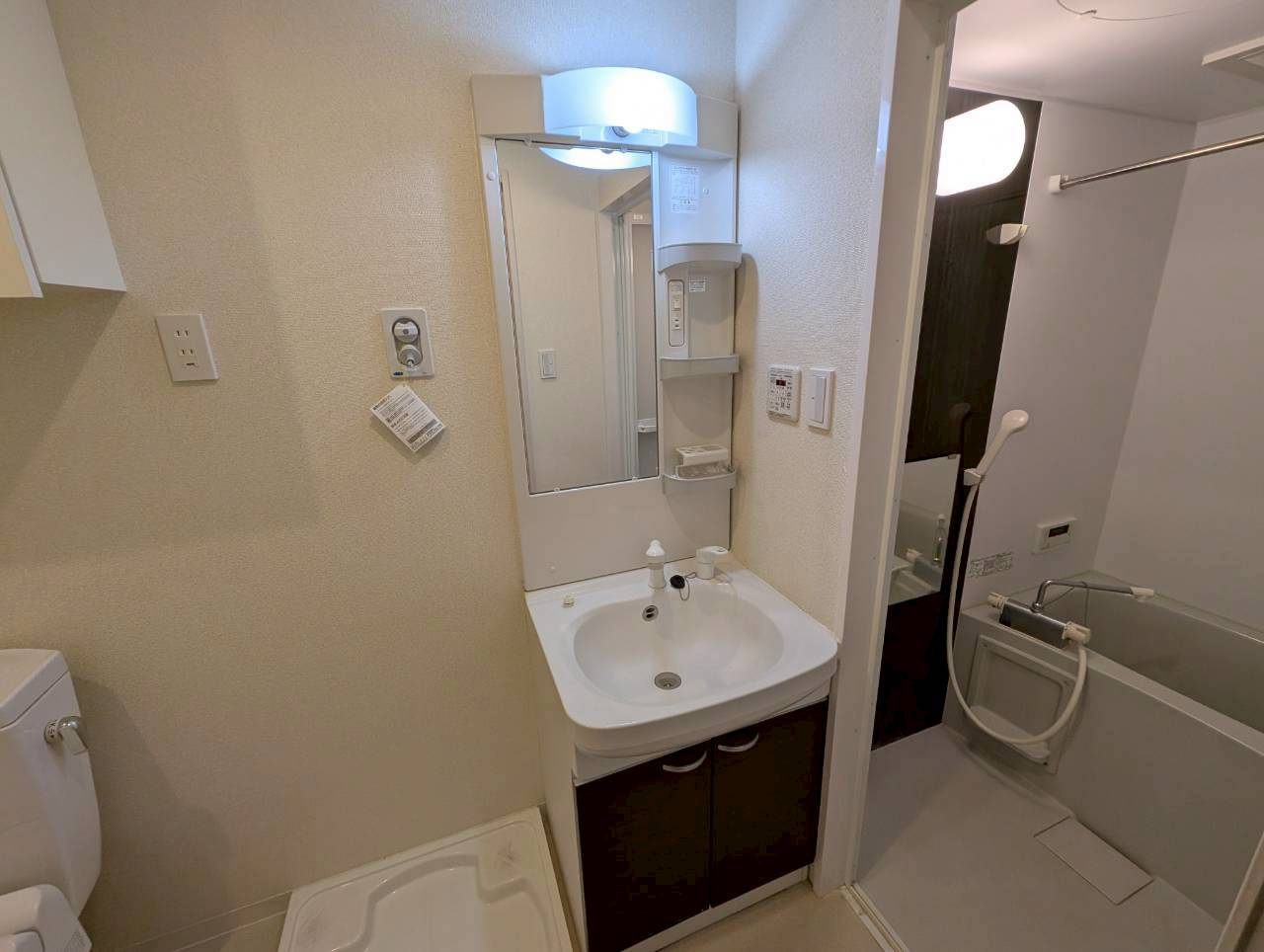 Demain APMの独立洗面台