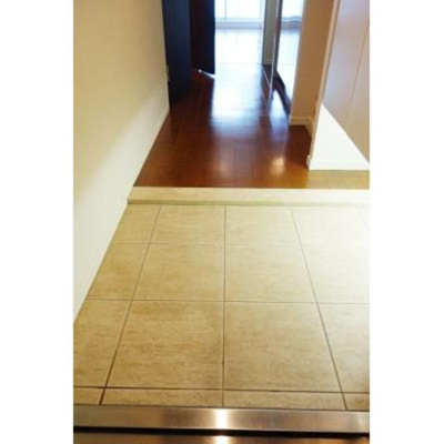 【玄関】 | パークアクシス辰巳ステージ