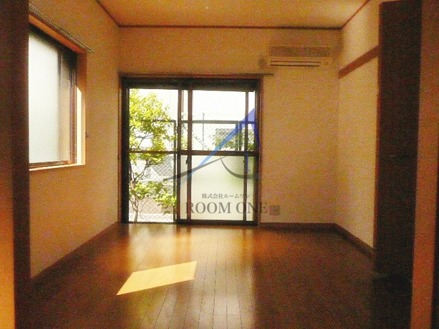 ボヌールT＆Mの居間・リビング|洋室のお部屋です。