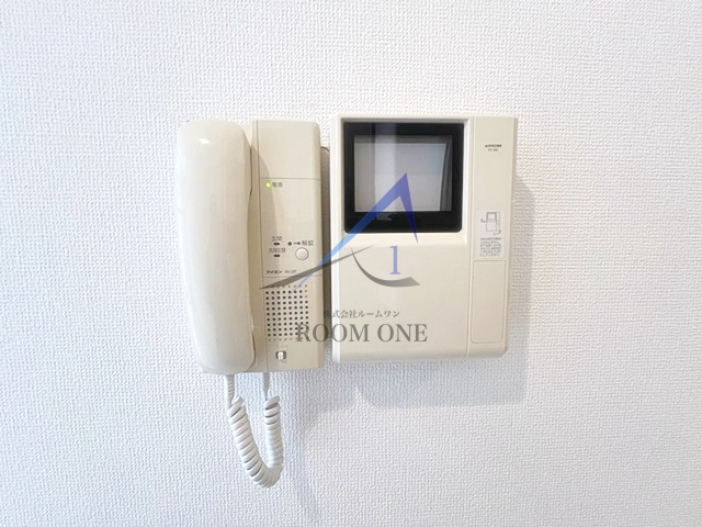 ラティス新橋のセキュリティ|モニター付インターホンです。