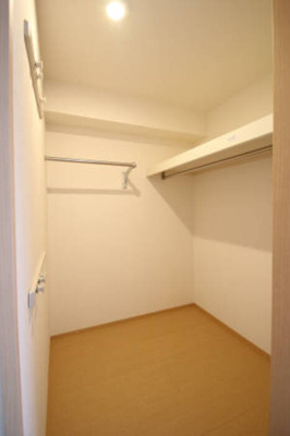  | ガーデンハウス B棟 | B203ｳｫｰｸｲﾝｸﾛｰｾﾞｯﾄ