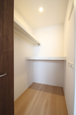 【洋室】 | D-room片峰 | 洋室/6.5帖/ウォークインクローゼット