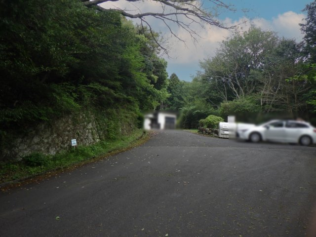伊豆エメラルドタウン㉗の前面道路含む現地写真