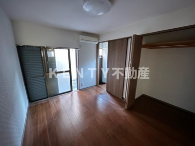 【寝室】 | 第５シンエイハイム | 落ち着いた色調の寝室です