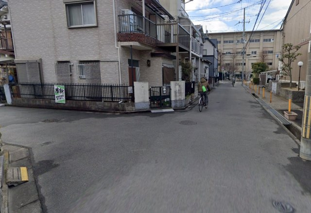 高槻市郡家新町のアパートの周辺