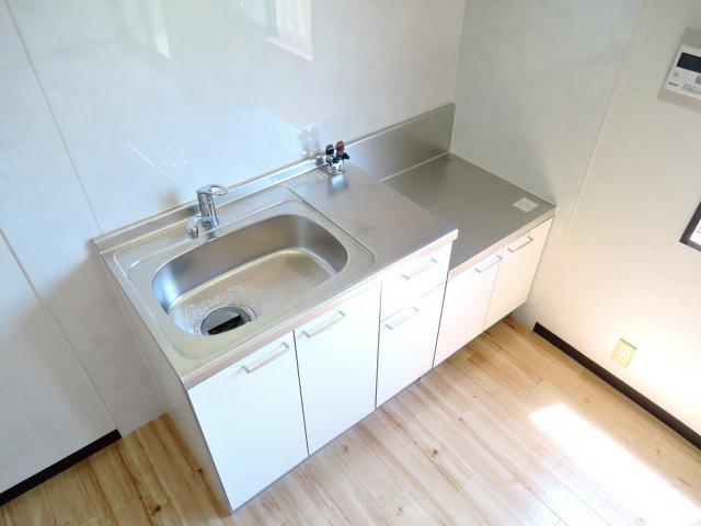 高槻市郡家新町のアパートのキッチン