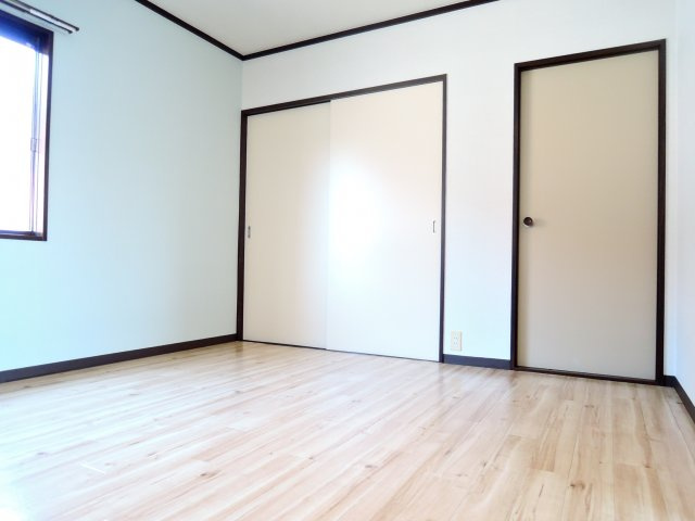 高槻市郡家新町のアパートの寝室