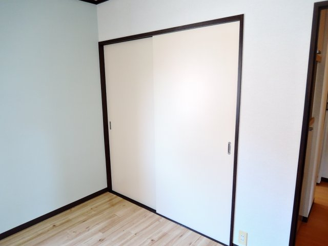 高槻市郡家新町のアパートの収納