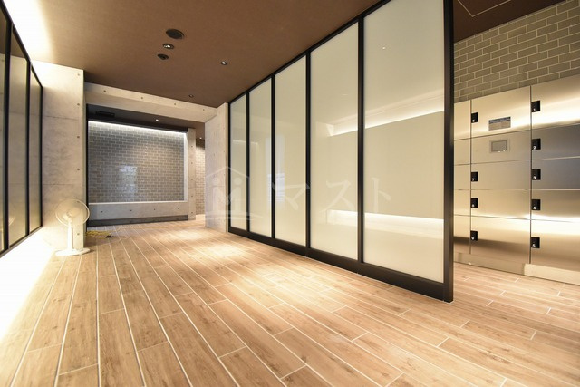 スワンズシティ谷町ブリエのロビー