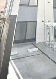 プランドール市川の駐車場