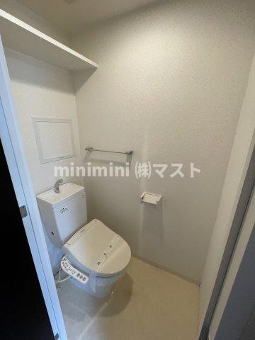 大阪市西区靱本町３丁目の賃貸マンションのトイレ