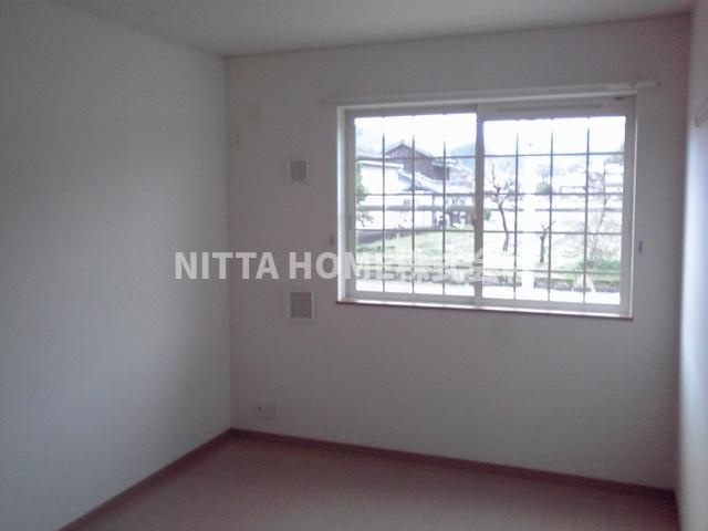 カーサヴェルデの洋室|６帖の洋室です◇