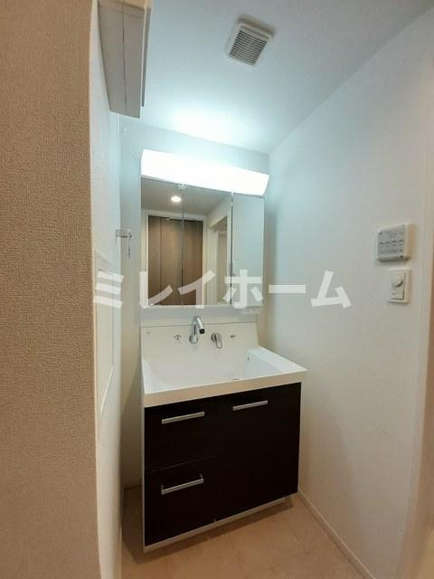 Feeji田園調布の洗面所