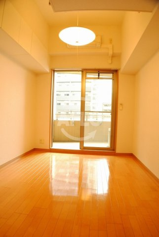 エステムコート大阪・中之島南の居間・リビング|エステムコート大阪・中之島南　洋室