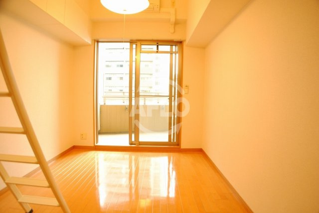 エステムコート大阪・中之島南の居間・リビング|エステムコート大阪・中之島南　洋室