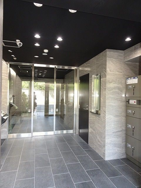 ベラ　カーサ　江東のエントランス