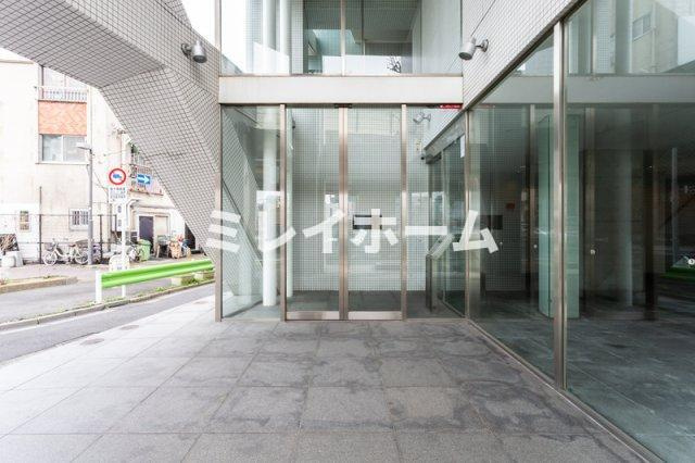 ウィスティリア大森山王のエントランス