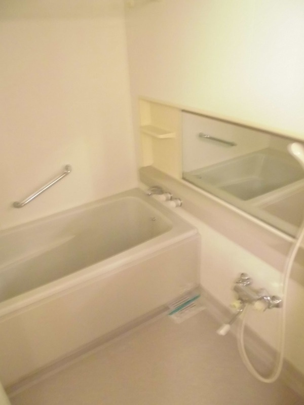 熊本市中央区新大江３丁目の賃貸マンションの浴室