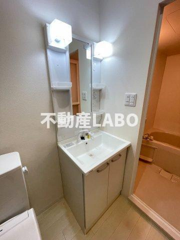 フォレスタ長居の洗面所