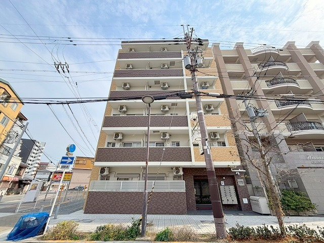 ドゥエリング上新庄の外観