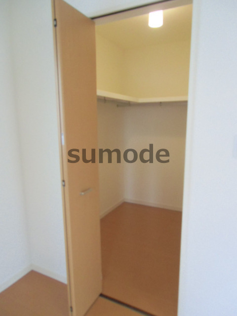 セントーレア下中条の収納