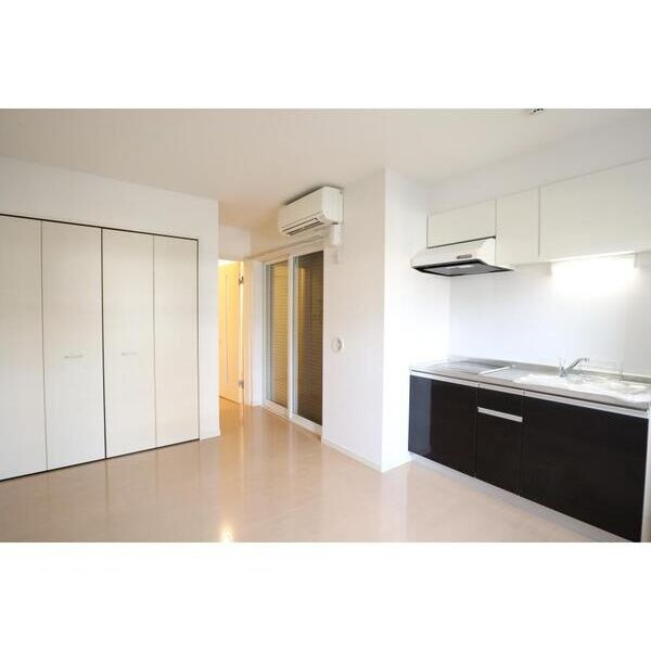 セントーレア下中条の居間・リビング