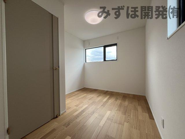 東根市神町東3丁目3-19　C棟の洋室