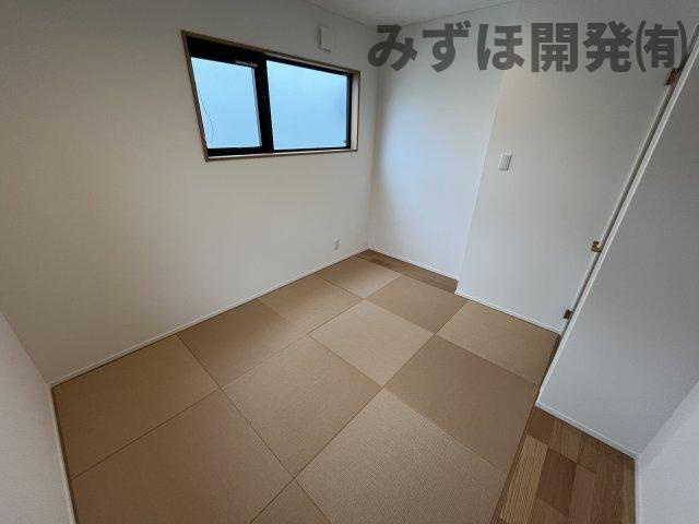 東根市神町東3丁目3-19　C棟の和室