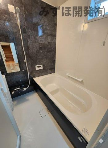 東根市神町東3丁目3-20　B棟の浴室