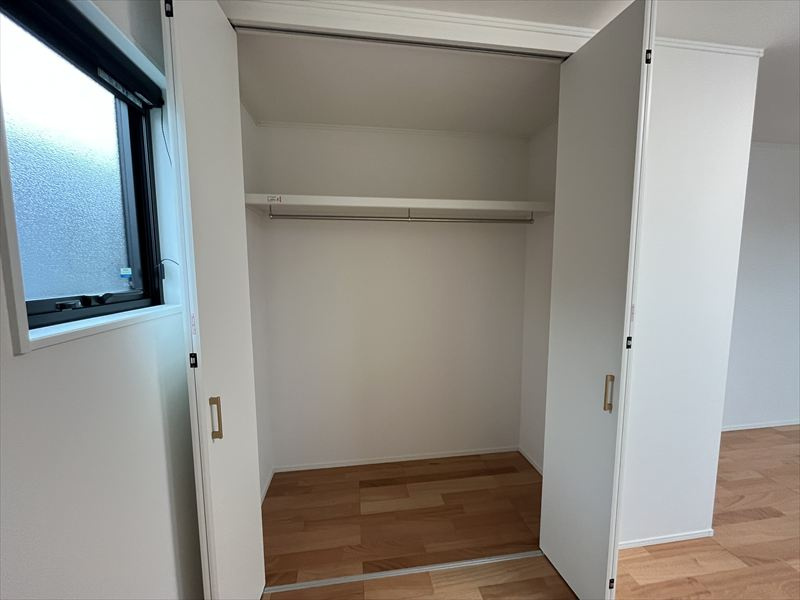 東根市神町東3丁目3-20　B棟の収納|大容量のクローゼットがございます。