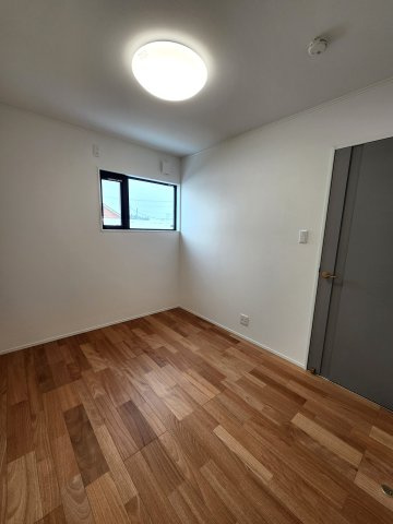 東根市神町東3丁目3-20　B棟の洋室