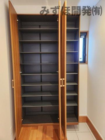 東根市神町東3丁目3-20　B棟の収納