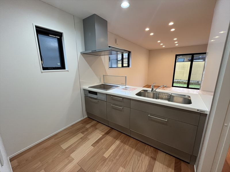 東根市神町東3丁目3-20　B棟のキッチン