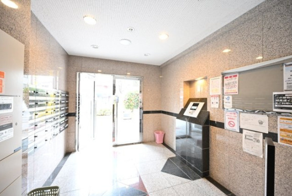 パークウェル池袋のエントランス