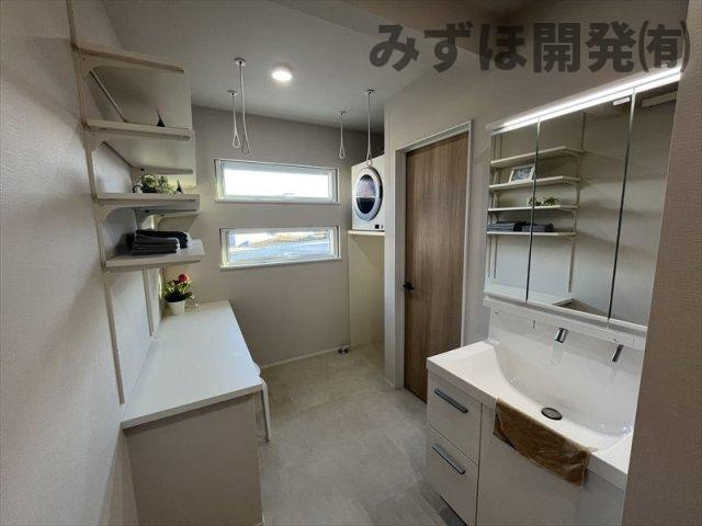 天童市大字山元1025の洗面所