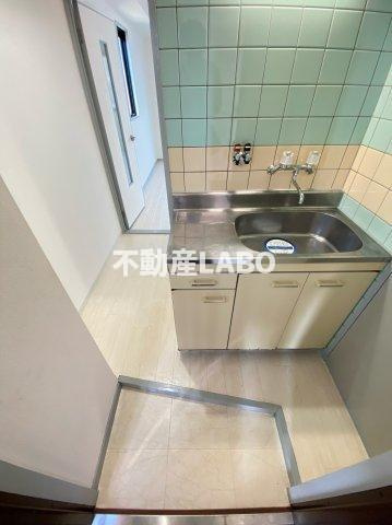 オーキッドコート田辺の玄関