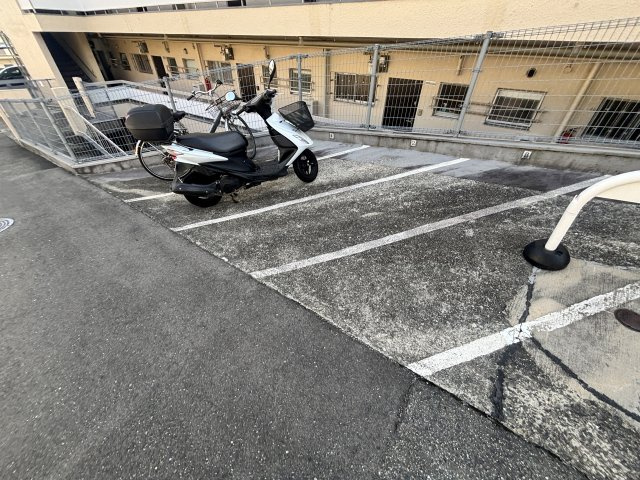 ビバリーヒルの駐車場