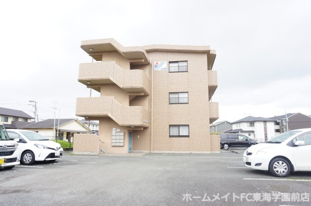 ステーションビレッジの駐車場