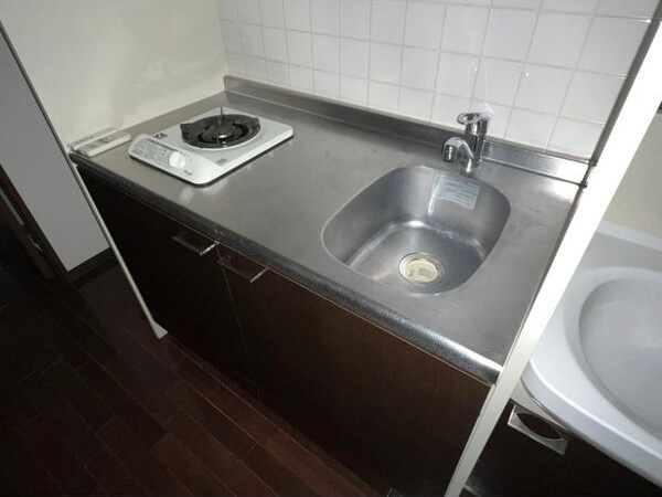 ライジングコート名古屋駅前東のキッチン