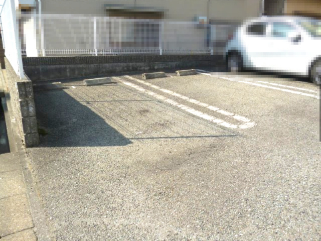 【駐車場】
