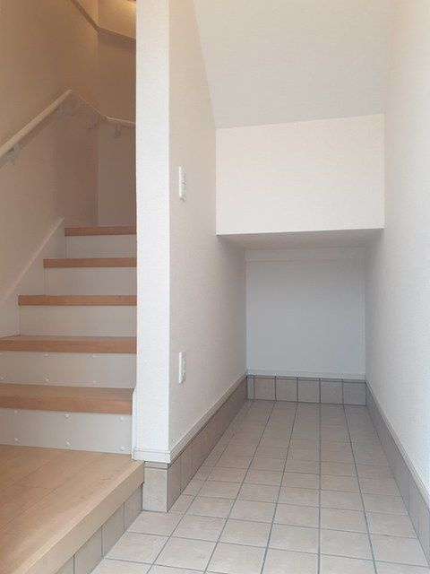 ｇｌａｎｚ　Ｙ．Ｓ　　刈谷市近郊の賃貸はクラスホームの玄関