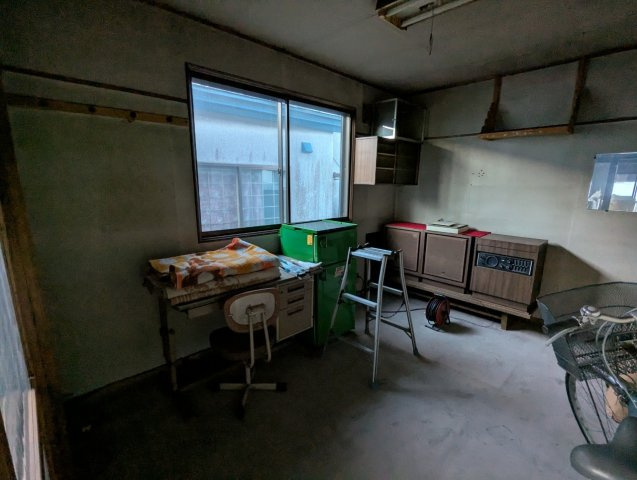 新富士4丁目　作業場付中古住宅のその他|作業場奥・事務所