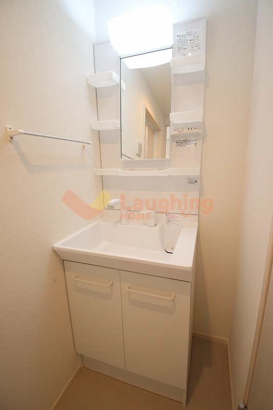 久留米市大石町のアパートの洗面所|ゆったりとスペースのある洗面所