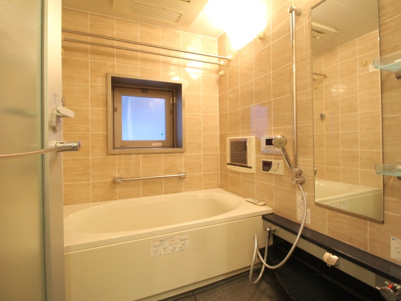 地下鉄東西線「京都市役所前」駅徒歩１０分◆田の字エリア◆改装済２ＬＤＫ◆イーグルコート京都六角雅心庵の浴室|浴室