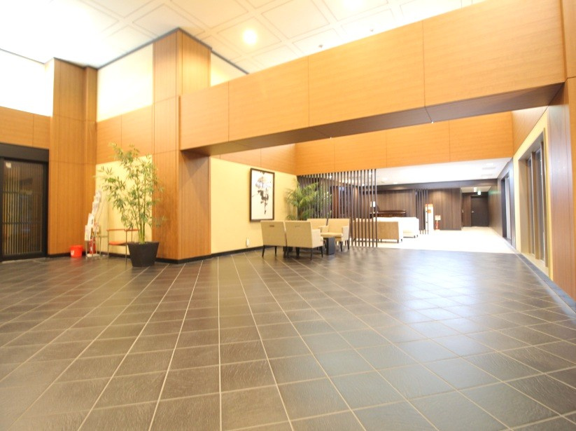 地下鉄東西線「京都市役所前」駅徒歩１０分◆田の字エリア◆改装済２ＬＤＫ◆イーグルコート京都六角雅心庵のロビー|ロビー